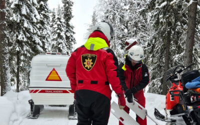 Kaivattu pakkasasu osaksi virkavaatetusta – Toimivatko työasut ja virkapuvut riittävän hyvin käytännön työssä?